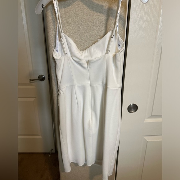 3D floral lace applique crepe mini dress in soft white, size 4 - Picture 6 of 8